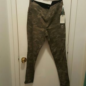 Maurices camo jeggings